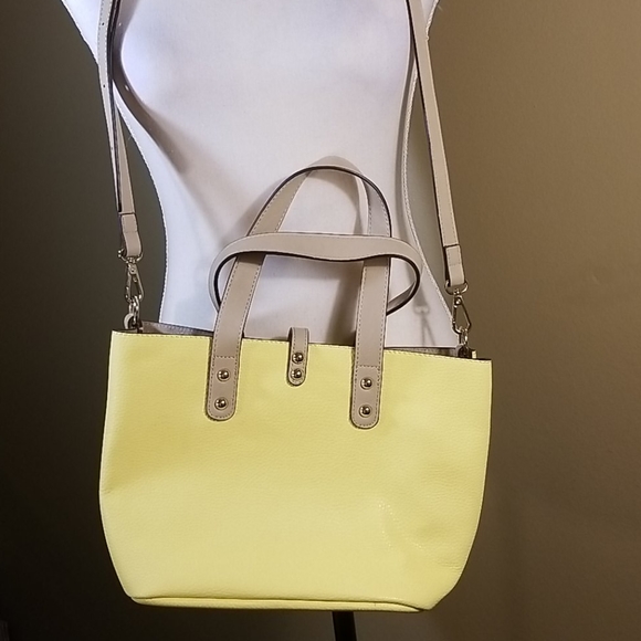 Yellow Purse 💕 - Picture 3 of 8